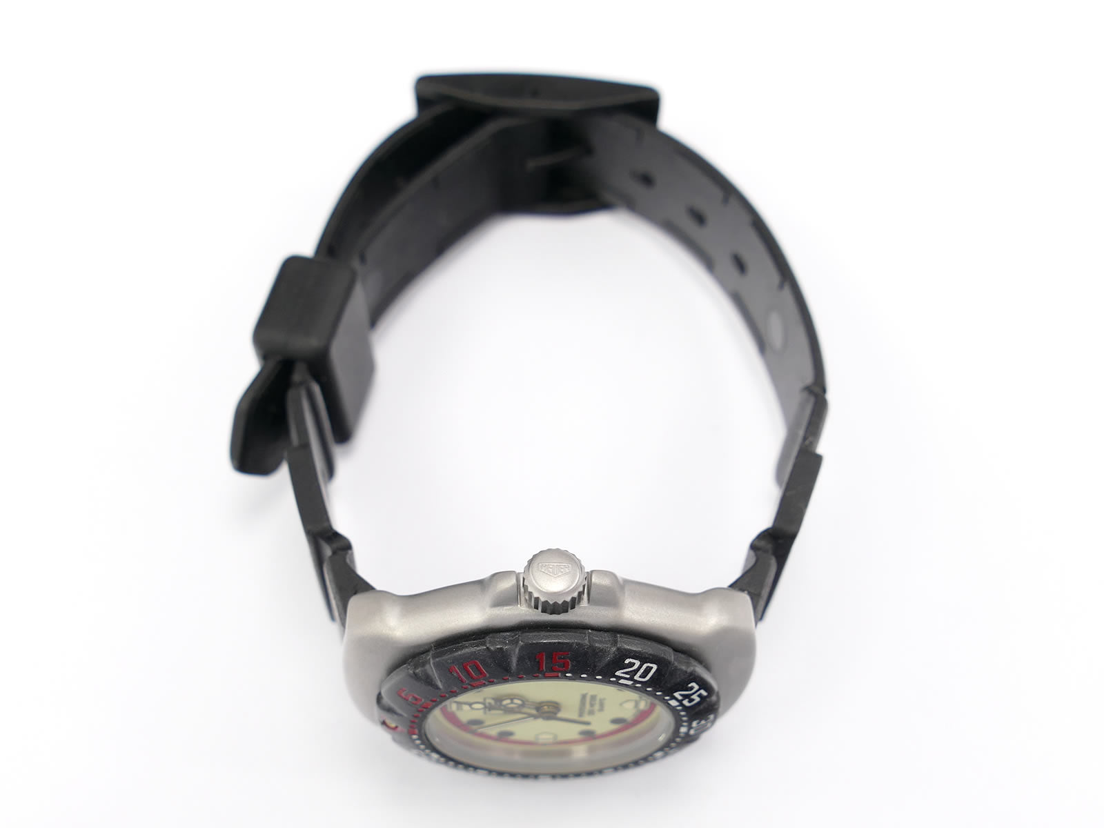 TAG Heuer Formula 1 WA1411 stainless steel crown