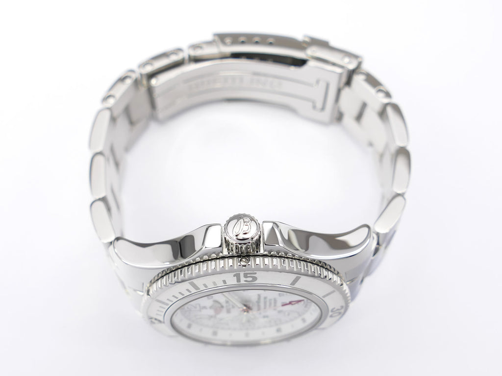 Breitling SuperOcean II stainless steel screw down crown A17312