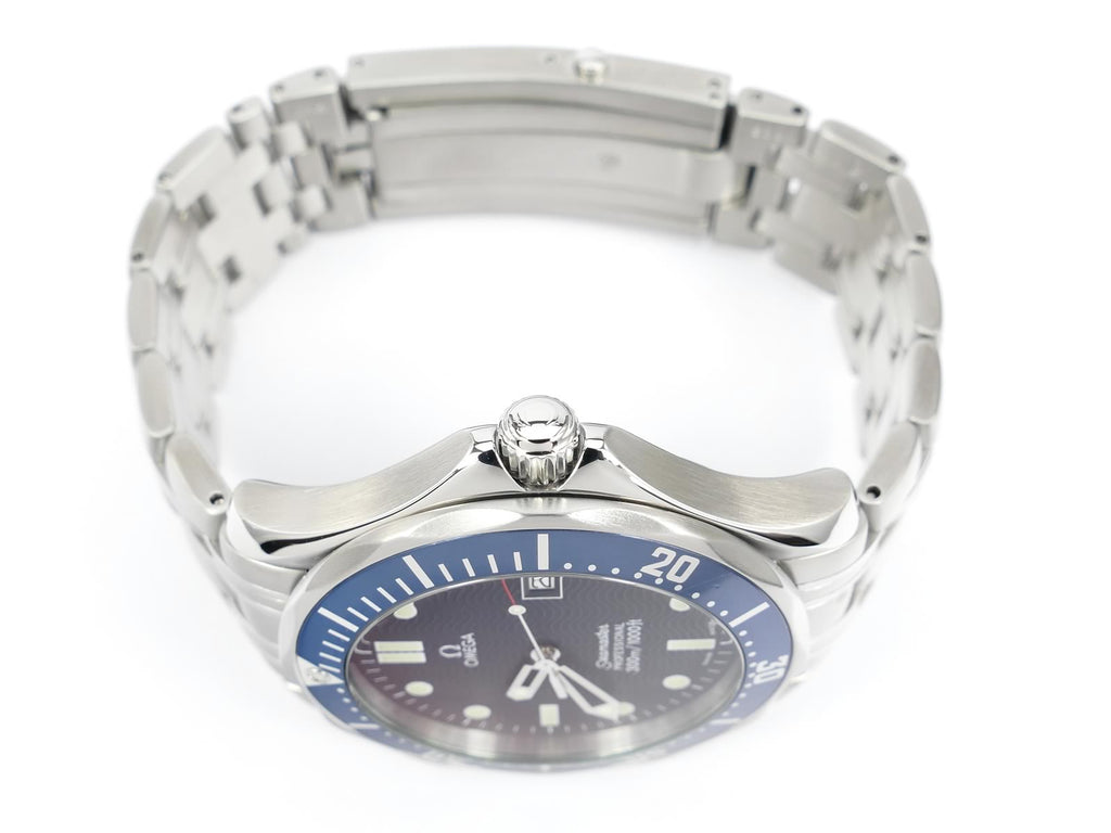 Omega Seamaster 2541.80.00 screw down crown