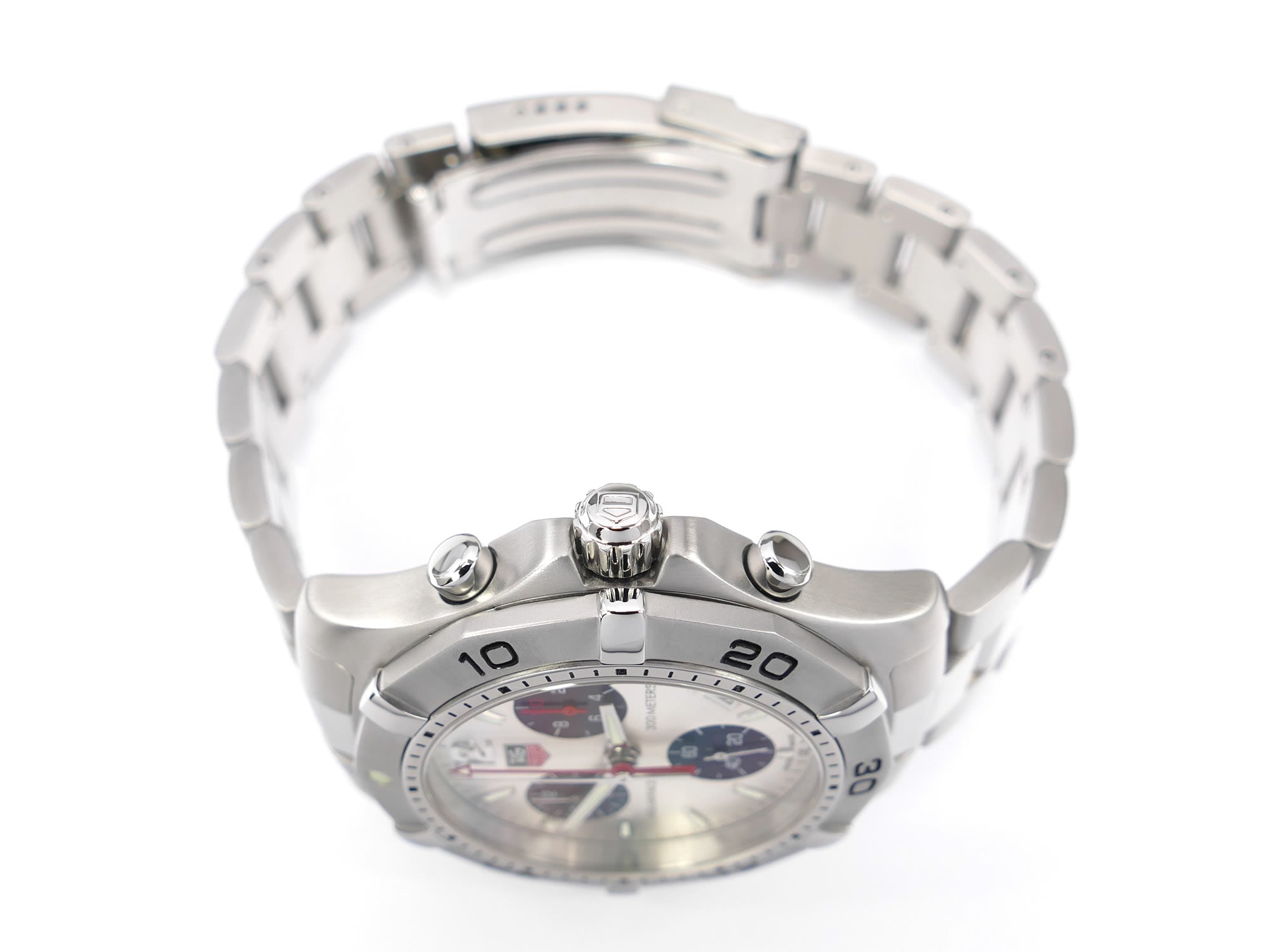 TAG Heuer Aquaracer CAF1111 stainless steel screw down crown