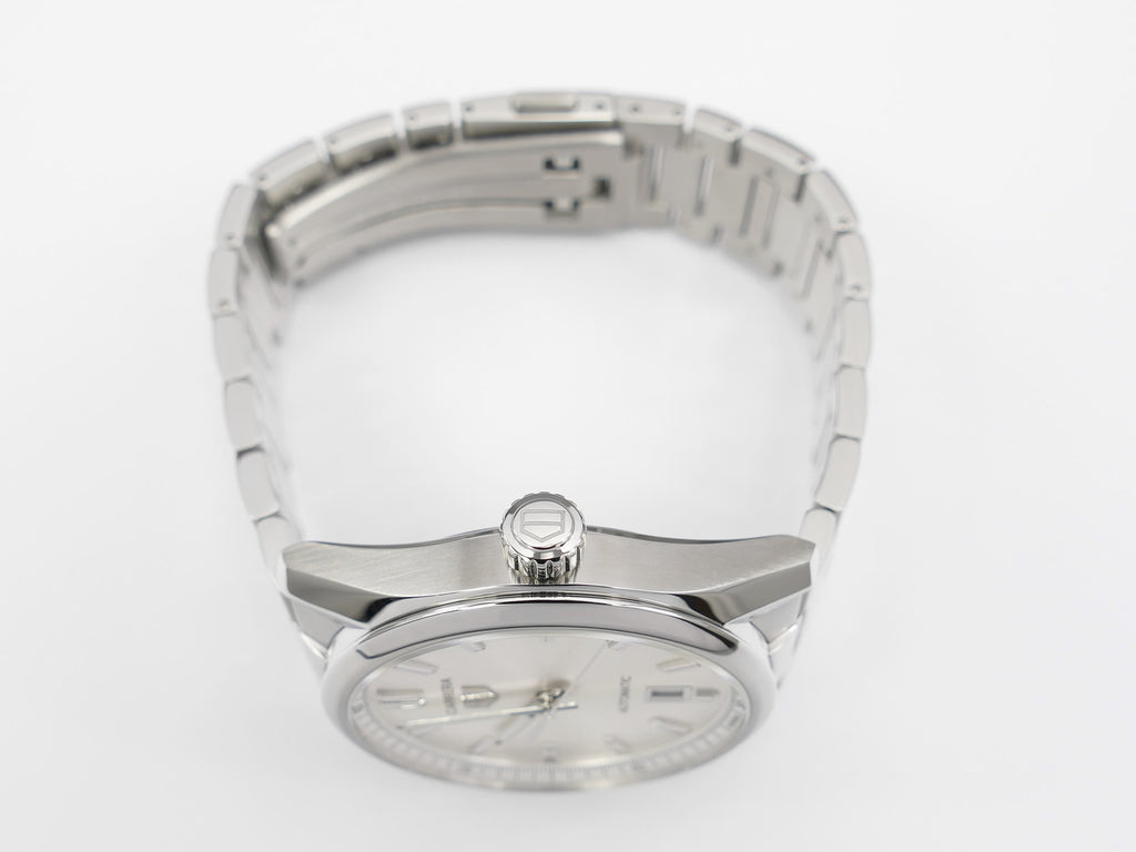 TAG Heuer Carrera WBN2111 stainless steel crown