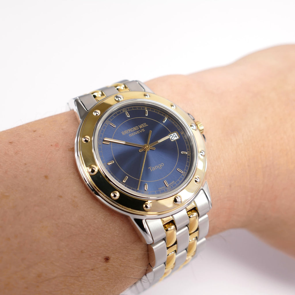 Raymond Weil Tango 5560 on the wrist